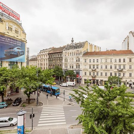 Elegant Apartment In Super Central Location Budapest Exteriör bild