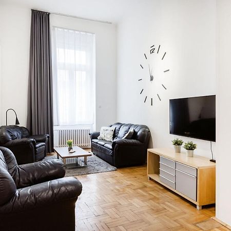 Elegant Apartment In Super Central Location Budapest Exteriör bild