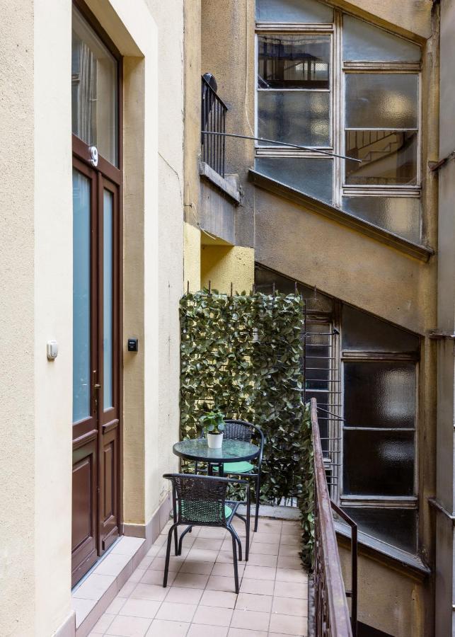 Elegant Apartment In Super Central Location Budapest Exteriör bild
